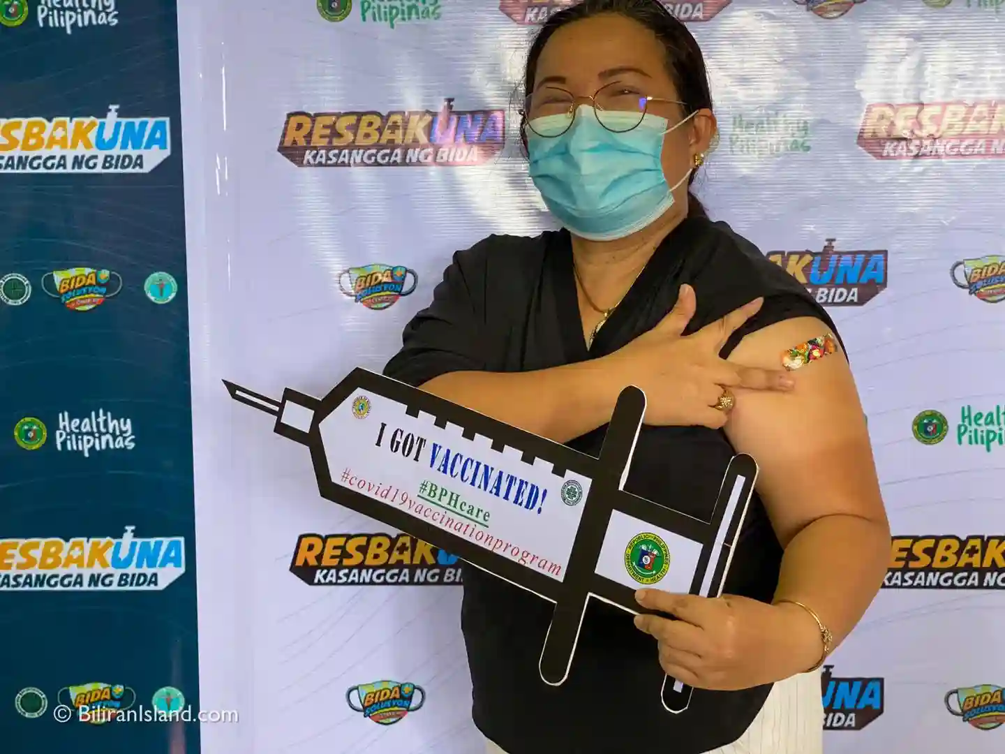 Biliran Province rolls out COVAX; health workers, frontliners get first shot Image 3