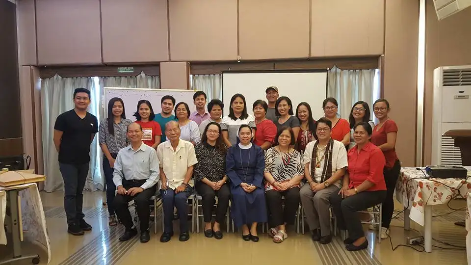 DOHRO8 in Collaboration with EVHRDC Conducts R&D Program: EVHRDC Research Management Committee Mentoring and Coaching Activity for Researchers in Region VIII Image 1