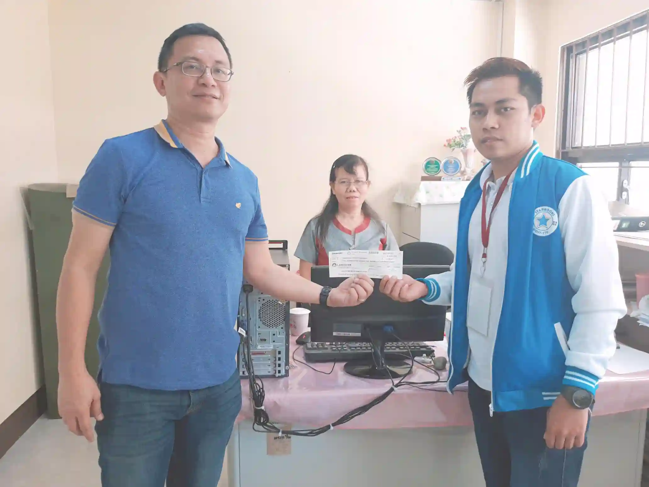 EVHRDC Hand In the 2nd Release of Financial Assistance from to University of the Philippines Manila School of Health Sciences (UPMSHS), Palo, Leyte Image 1