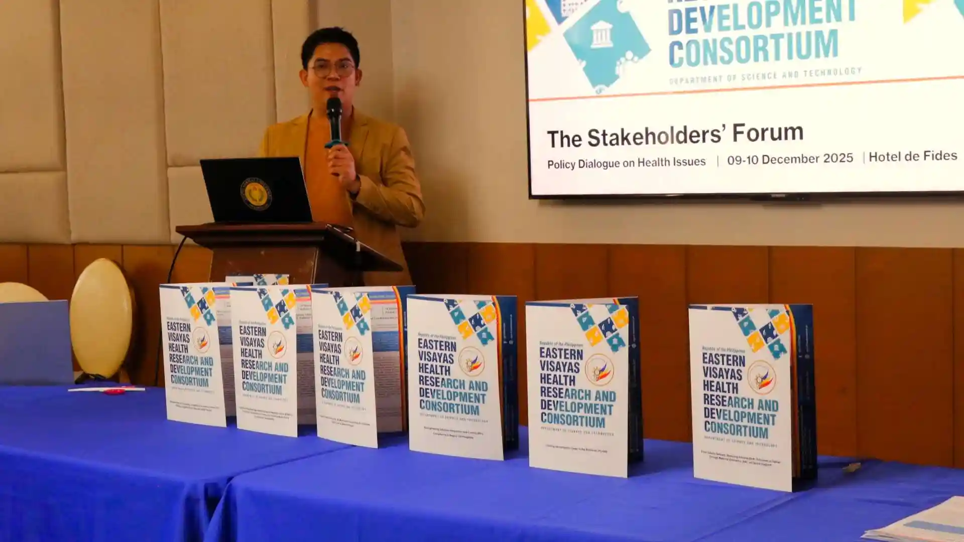 EVHRDC Holds First-Ever Stakeholders’ Forum, Turns Over Policy Briefs to Leyte and Samar for Evidence-Informed Health Policymaking Image 4
